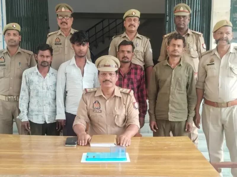 Sonbhadra News: गैंगस्टर एक्ट में वांछित चार अभियुक्त गिरफ्तार, पन्नूगंज पुलिस की बड़ी कार्रवाई.