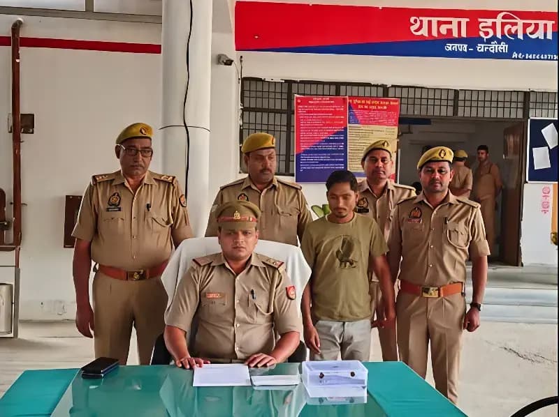 Chandauli News: 75 हजार का इनामी अंतर्राज्यीय गौ-तस्कर गिरफ्तार, अवैध असलहा बरामद.