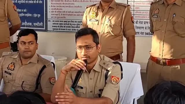 Chandauli News: मुगलसराय में व्यापारियों संग बैठक, अतिक्रमण पर सख्त दिखे एसपी, दिए कड़े निर्देश.