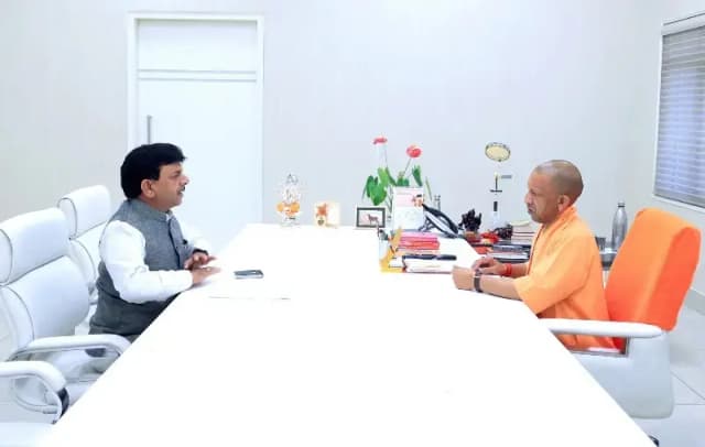 UP News: ग्राम प्रधानों का कार्यकाल 6 माह बढ़ा, निवर्तमान प्रधान ही रहेंगे प्रशासक.