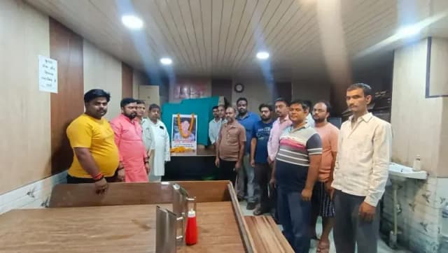 Sonbhadra News: नमो घाट हत्याकांड: चोपन में जायसवाल समाज ने दी श्रद्धांजलि, निष्पक्ष जांच की उठाई मांग.