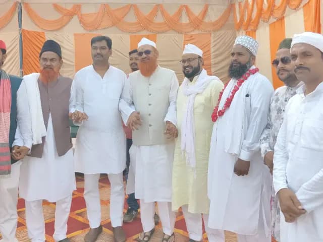 Sonbhadra News: ईद-उल-अजहा पर सोनभद्र में दिखी गंगा-जमुनी तहजीब की मिसाल.