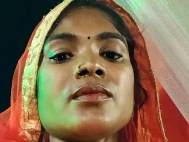 Sonbhadra News: घरेलू हिंसा की शिकार बनी महिला, पति ने पत्नी की गला दबाकर की हत्या.