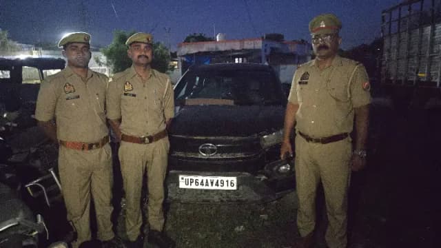 Sonbhadra News: गैंगस्टर एक्ट के तहत बड़ी कार्रवाई, 54.10 लाख रुपये की टाटा नेक्सॉन और हाईवा ट्रक कुर्क.