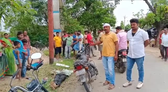 Sonbhadra News: स्कूटी चालक को बचाने के प्रयास में भीषण सड़क हादसा, एक युवक की मौत, दूसरा गंभीर.