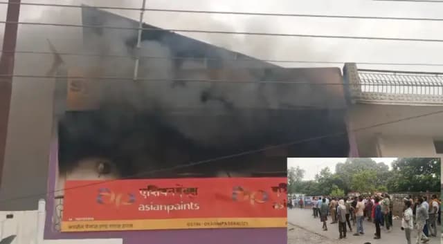 Sonbhadra News: पेंट एंड ग्लास हाउस में लगी आग, घंटों बाद दमकलकर्मियों ने पाया काबू.