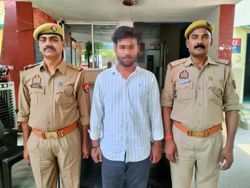 Chandauli News : ऑपरेशन वज्रपात के तहत सकलडीहा और धानापुर पुलिस ने तीन व्यक्तियों पर की निरोधात्मक कार्रवाई.
