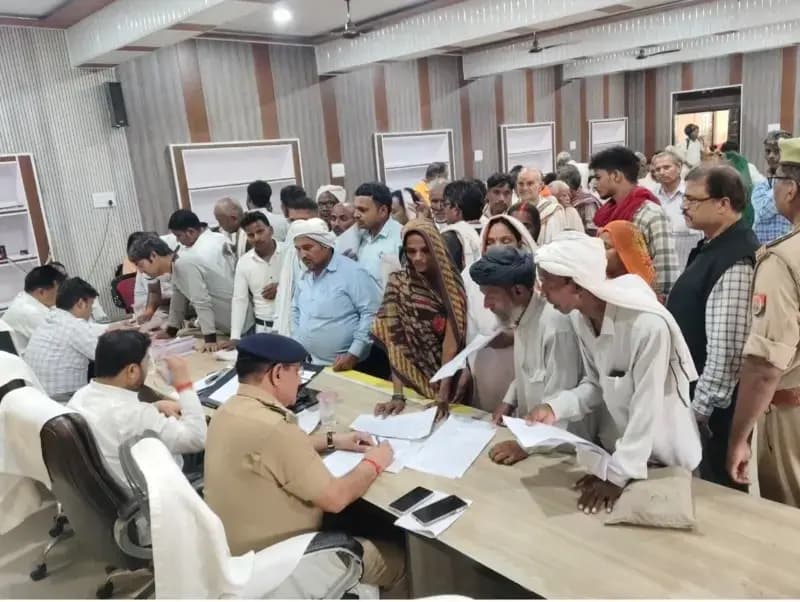 Sonbhadra News: सम्पूर्ण समाधान दिवस में एएसपी ने सुनीं जन समस्याएं, समयबद्ध निस्तारण के दिए निर्देश.
