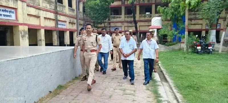Chandauli News: नीट परीक्षा केंद्रों का एसपी ने किया निरीक्षण, सुरक्षा व्यवस्था पर दिए सख्त निर्देश.
