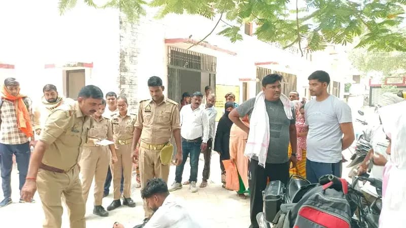 Chandauli News: कार की टक्कर से बाइक सवार महिला की मौत, भांजा घायल.