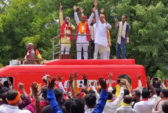 Sonbhadra News: जनहित संकल्प पार्टी की न्याय यात्रा, छह सूत्रीय मांगों को लेकर सरकार को घेरा, महिलाओं के 50% आरक्षण की मांग उठाई.