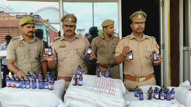 Chandauli News: रिंग रोड के पास लावारिस ट्रक से 15 लाख कीमत कि 7200 शीशी अवैध कोडीन कफ सिरप बरामद.