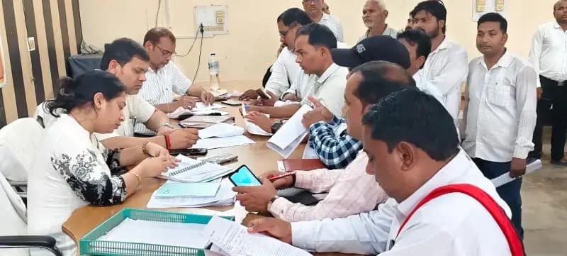 Chandauli News: अन्नपूर्णा भवन के लिए तीन दिन में भूमि चिह्नित करें, लापरवाही पर होगी कार्रवाई: एसडीएम आकांक्षा सिंह.