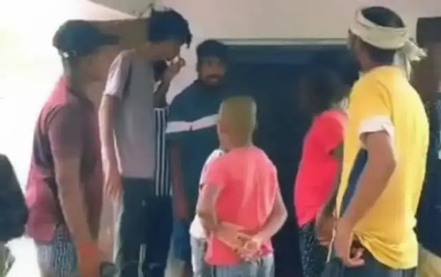 Chandauli News : काली मंदिर से 20 किलो का घंटा और चांदी की सात आंखें चोरी, ग्रामीणों में आक्रोश.