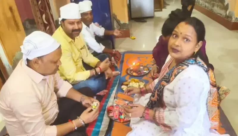 Chandauli News: भाई की कलाई पर सजी राखी, बहनों ने मांगी सुख-समृद्धि; जिले में उल्लास से मना रक्षाबंधन.