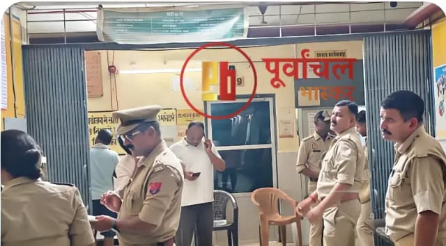 Chandauli News: छह माह की बेटी के साथ छत से गिरी महिला, बाल-बाल बची मासूम, मां कि मौत.