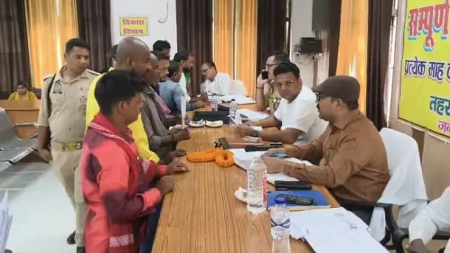 Chandauli News: ऑपरेशन के बाद नवजात की मौत, परिजनों ने चिकित्सक पर लापरवाही का लगाया आरोप.