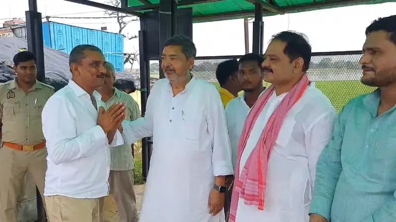 Chandauli News: सपा सांसद वीरेंद्र सिंह का भाजपा पर हमला, 403 टिकट बदल दे भाजपा, फिर भी सत्ता में नहीं आएगी.
