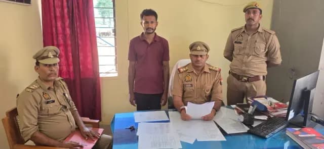 Sonbhadra News: रायपुर पुलिस ने शादी का झांसा देकर युवती से संबंध बनाने के आरोपी को किया गिरफ्तार.