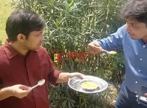 Chandauli News: डीएम और सीडीओ ने परिषदीय विद्यालय में बच्चो संग खाया मिड डे मिल, बच्चों से पूछे सवाल.