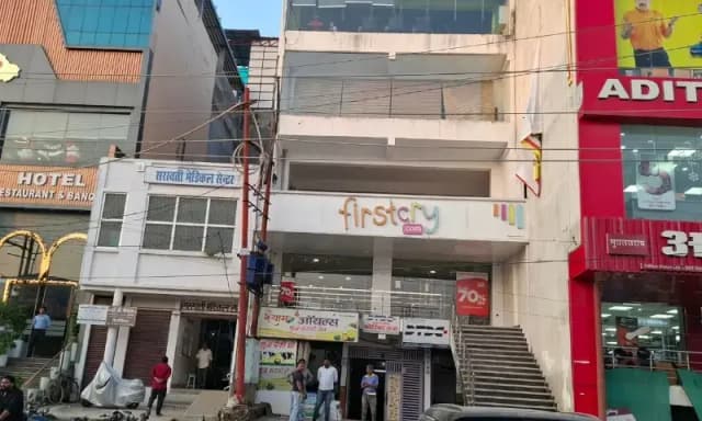 Chandauli News: 24 फाइनेंस कंपनियों के नाम पर चल रहा था फर्जी साइबर फ्रॉड गैंग, कई संदिग्ध हिरासत में.