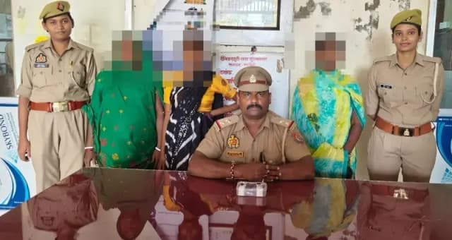 Chandauli News: टोटो में महिला को बातों में उलझाकर मंगलसूत्र का लॉकेट चुराने वाली तीन महिलाएं गिरफ्तार.
