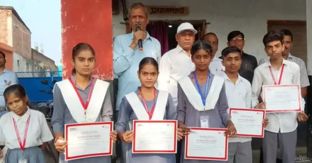 Sonbhadra News: उद्यमिता की उड़ान भरेंगे शिक्षा निकेतन के 20 विद्यार्थी.