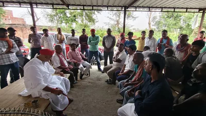 Chandauli News: धानापुर में बढ़ती चोरियों पर पूर्व विधायक मनोज सिंह डब्लू ने जताई नाराजगी, बोले- जल्द गिरफ्तारी नहीं हुई तो होगा बड़ा आंदोलन.