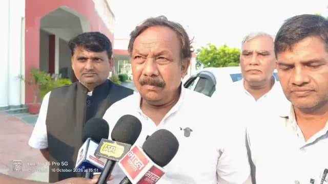 Chandauli News : SIR और EVM जांच को लेकर सपा अलर्ट, मतदाता सूची पर निगरानी के लिए बूथों पर तैनात होंगे कार्यकर्ता.