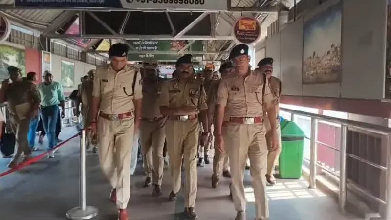 Chandauli News : एयर शो को लेकर रेलवे अलर्ट, डीडीयू जंक्शन पहुंचे एडीजी रेलवे प्रकाश डी, अतिरिक्त फोर्स तैनात.