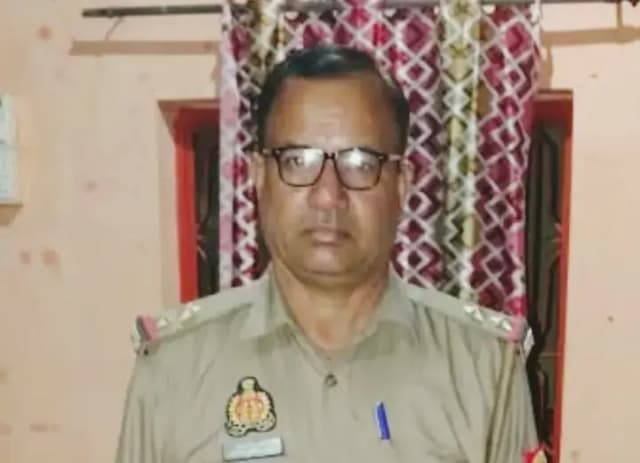 Chandauli News : मॉर्निंग वॉक से लौटे दरोगा की हार्ट अटैक से मौत, थाने में अचानक बिगड़ी थी तबीयत.