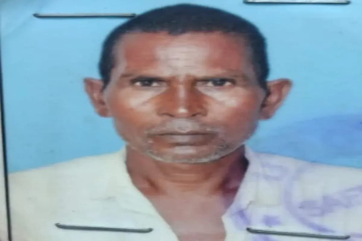 Chandauli News: बाइक की आमने-सामने टक्कर में राजगीर मिस्त्री की मौत, एक युवक ट्रामा सेंटर रेफर.