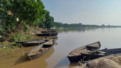 टाण्डाकला में घटवारी माता मंदिर से हटता पानी