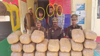 चकिया पुलिस की गिरफ्त में पकडे गये तस्कर और बरामद गांजा, सीएनजी ऑटो