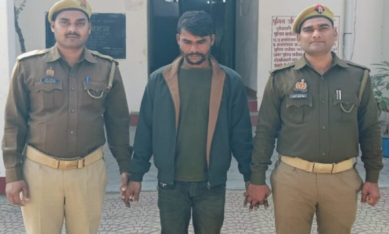 सैयदराजा पुलिस की गिरफ्त में गोवंश तस्कर