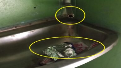 पैसेंजर ट्रेनों में सफाई और व्यवस्था को लेकर रेलवे के दावों को मुँह चिढ़ाती तस्वीर