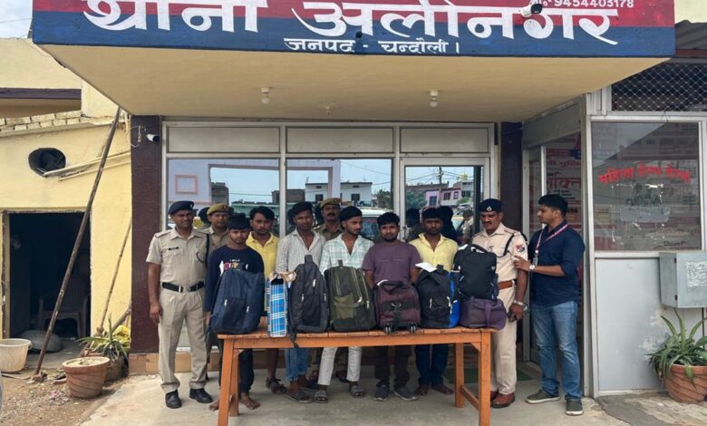 पकड़े गए तस्कर और बरामद शराब के साथ