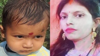 मृतक माँ बेटे की फ़ाइल फोटो