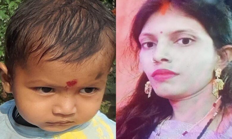मृतक माँ बेटे की फ़ाइल फोटो