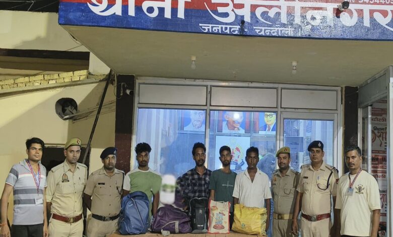 अलीनगर पुलिस और आरपीएफ की गिरफ्त में शराब तस्कर