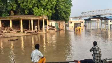 बलुआ बाजार की तरफ बढ़ता जलस्तर