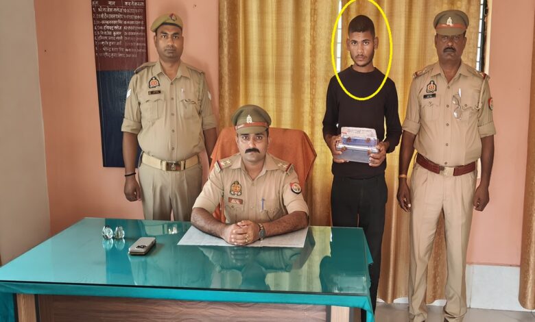 चकरघट्टा पुलिस की गिरफ्त में आरोपी
