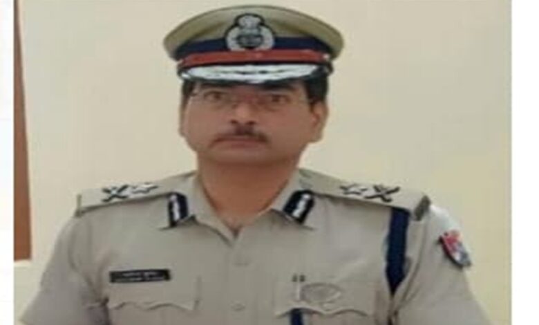हाजीपुर जोन आरपीएफ सुरक्षा आयुक्त अमरेश कुमार।